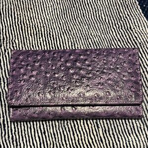 New Leather Purple Wallet. Really pretty! See photos.
